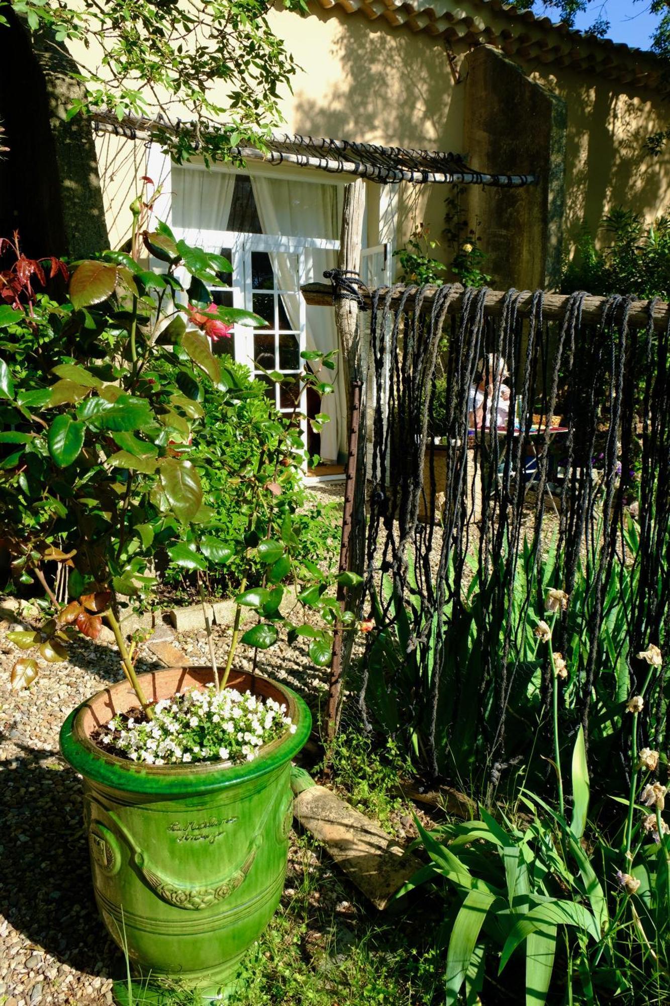 Au Bord De Thau Bed & Breakfast มาร์เซย็อง ภายนอก รูปภาพ
